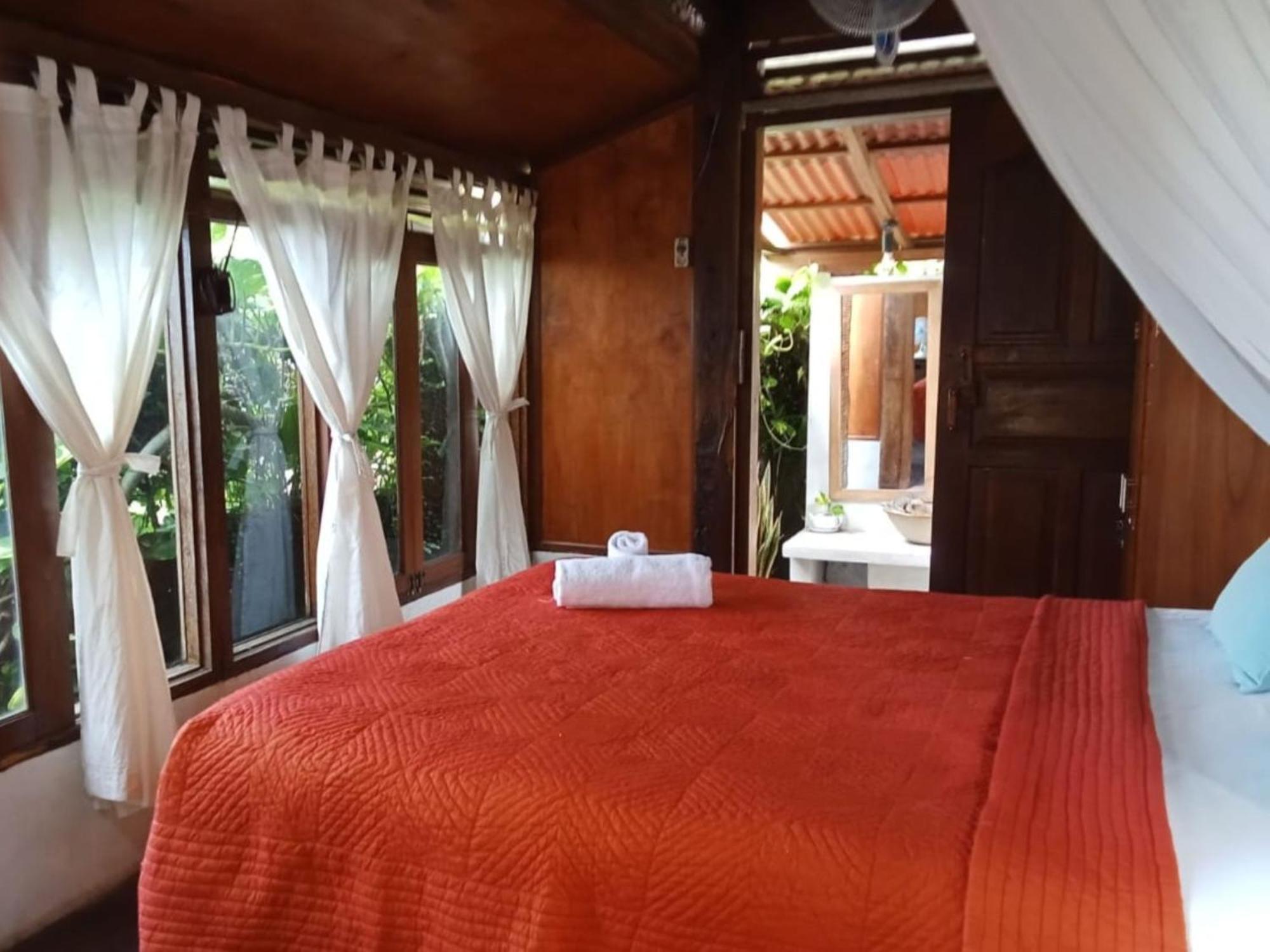 Pondok Pisces Bungalows Balian Beach Selemadeg  Room photo